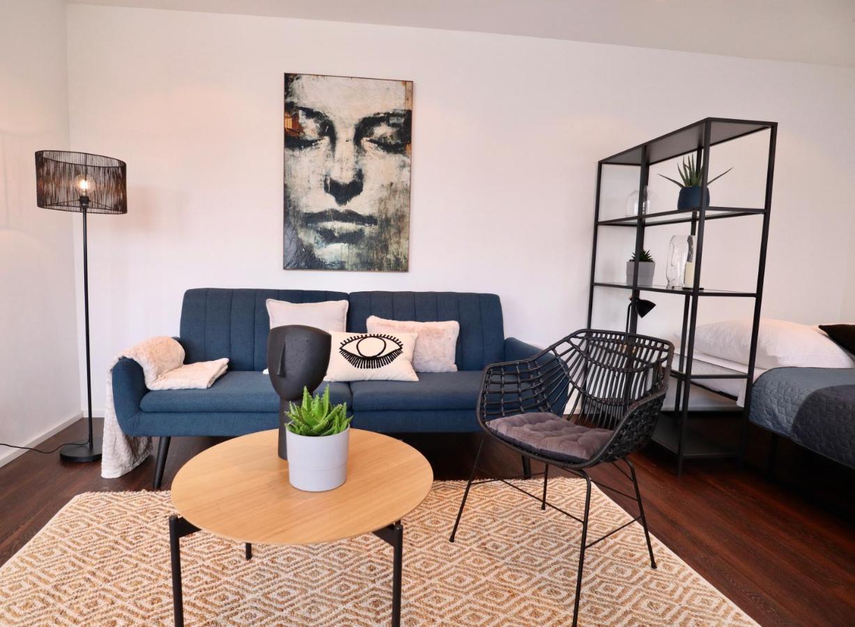 Sunset Apartment: Free Parking + Balcony + Netflix Есен Екстериор снимка